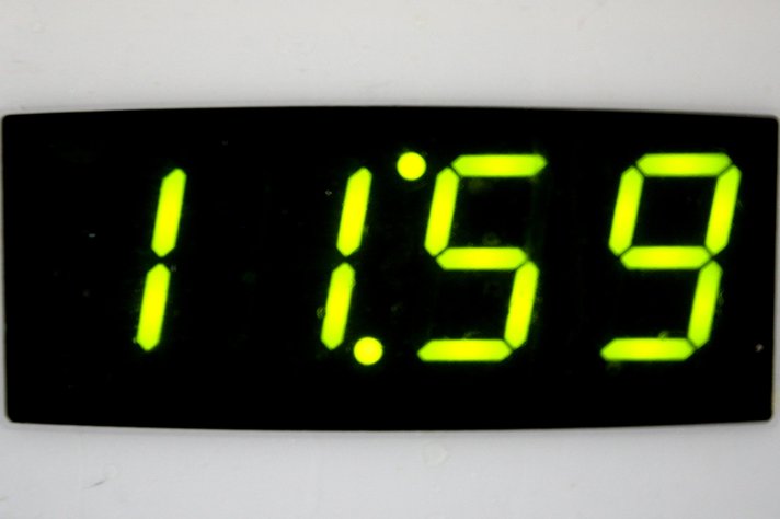digital-clock-reading-1159